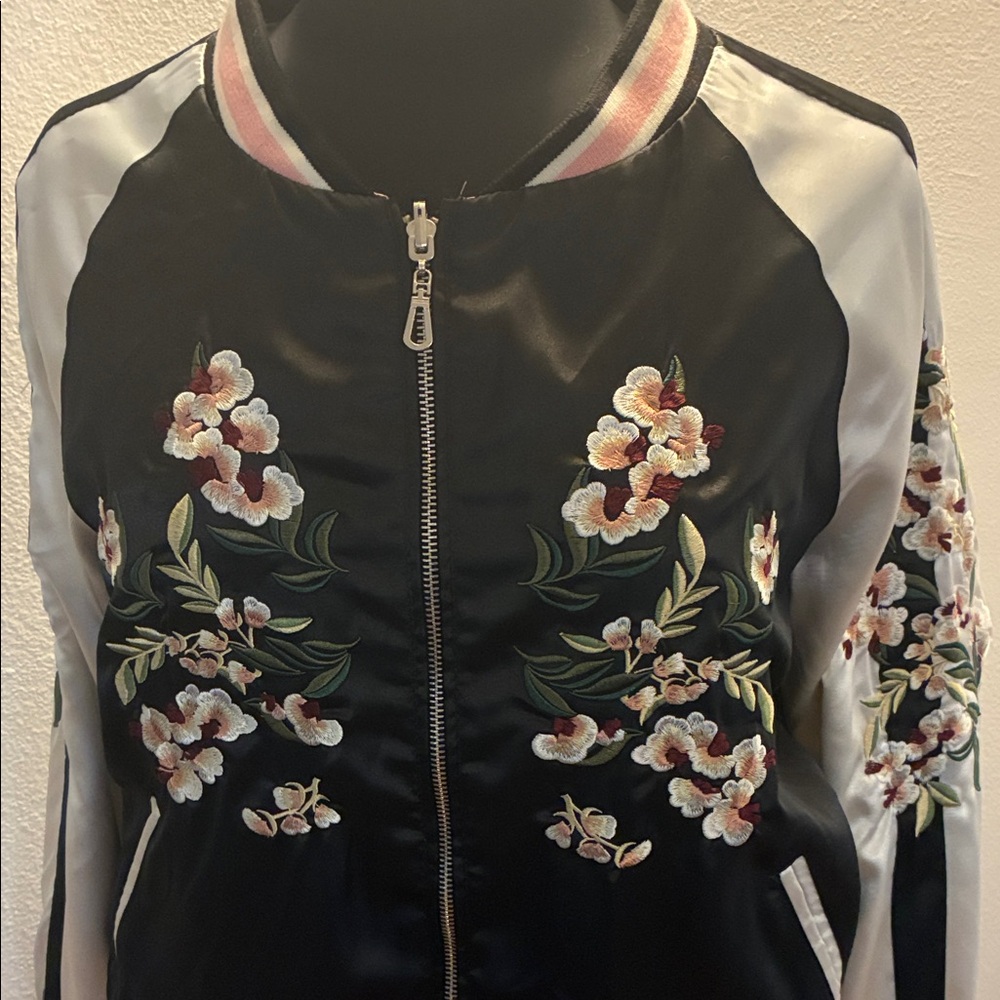 Black/Pink Reversible Satin Floral Embroidered Bomber Jacket M 40” chest